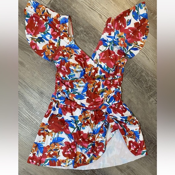 Woman's Floral Swim Dress Bathing Suit Flutter Sleeve  Pull On Tummy Control M - Picture 4 of 15